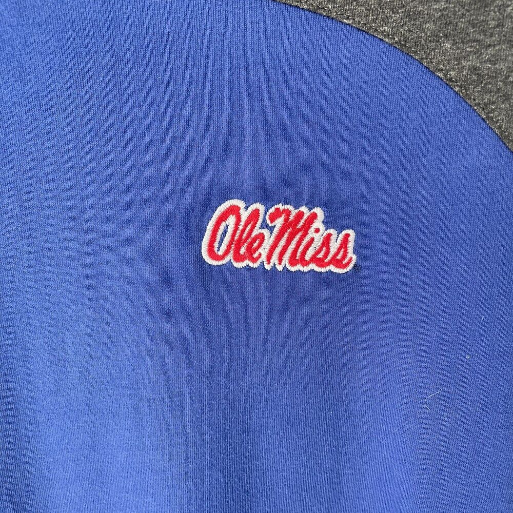 Ole Miss Cutter & Buck Medium Long Sleeve Men’s Tee Blue & Gray With Logo NWT - Picture 3 of 8